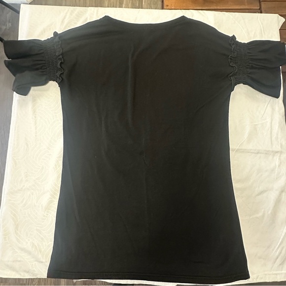 Black Fitted Ruffled T-Shirt - Picture 2 of 2